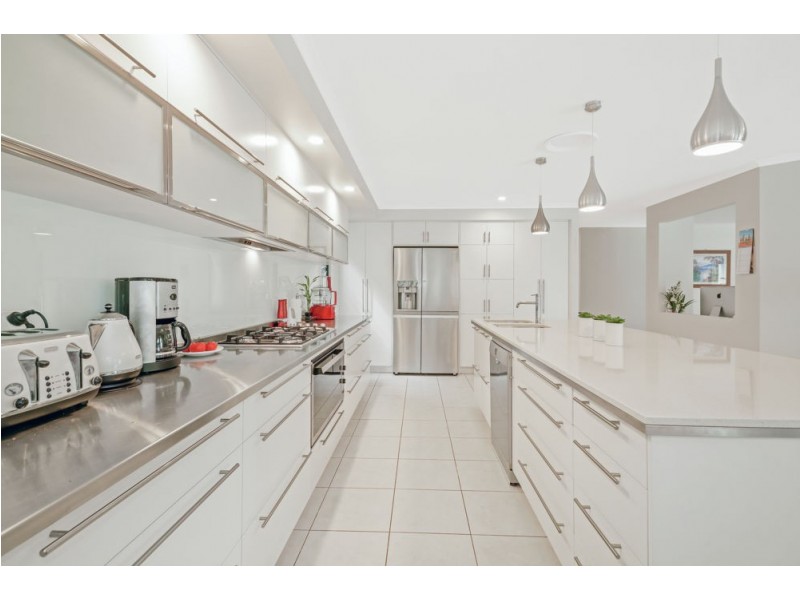 130 Goonawarra Drive, Mooloolaba QLD 4557