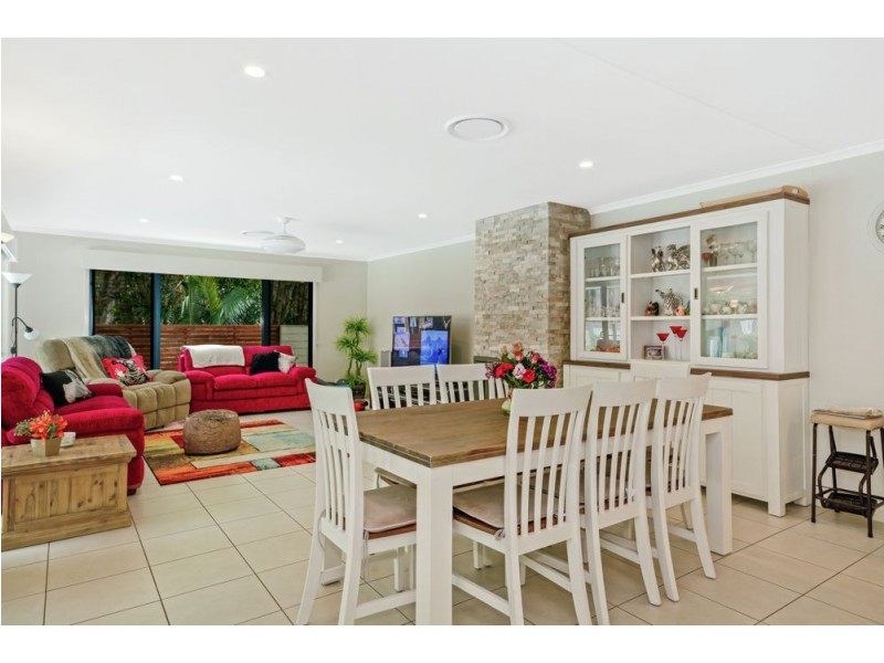 130 Goonawarra Drive, Mooloolaba QLD 4557