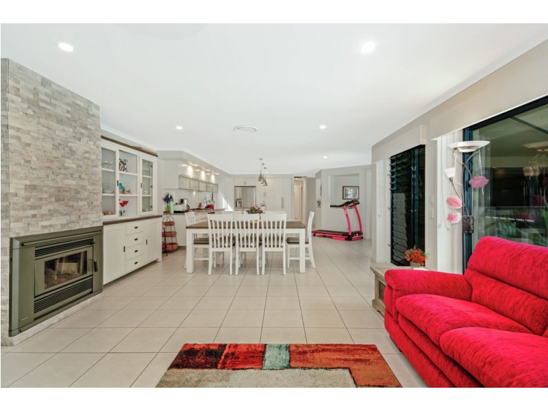 130 Goonawarra Drive, Mooloolaba QLD 4557