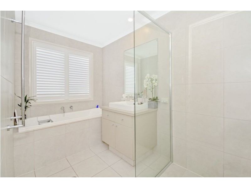 130 Goonawarra Drive, Mooloolaba QLD 4557