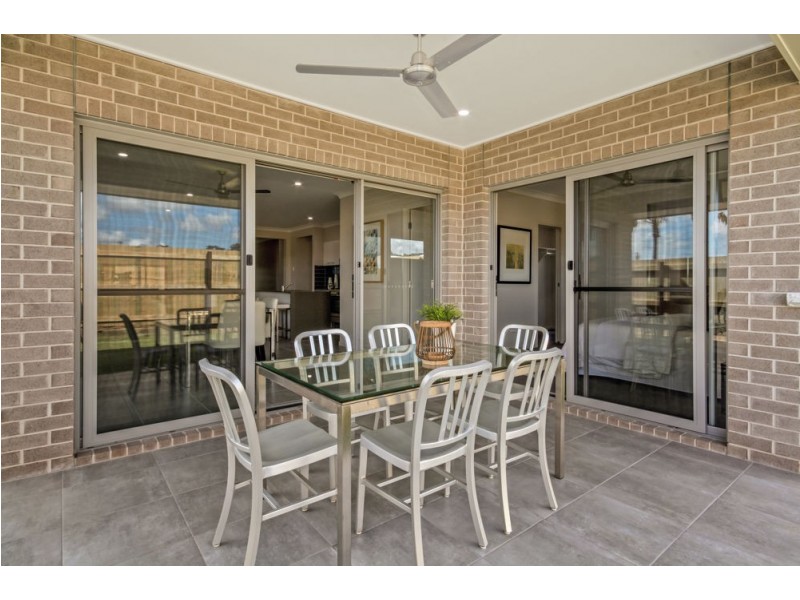 4 Turquoise Place, Caloundra West QLD 4551
