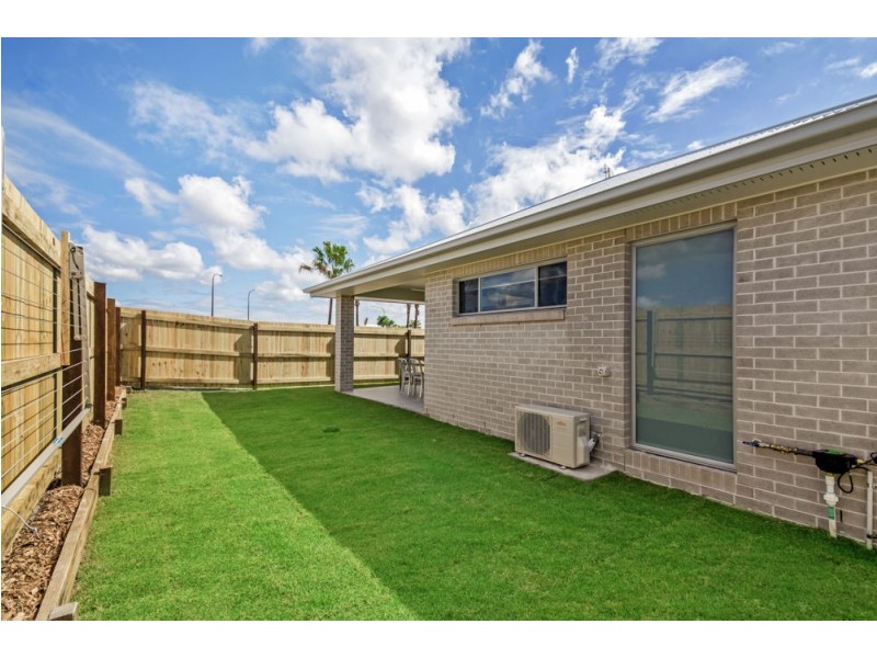 4 Turquoise Place, Caloundra West QLD 4551