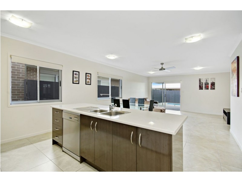 23 Ochre Crescent, Caloundra West QLD 4551