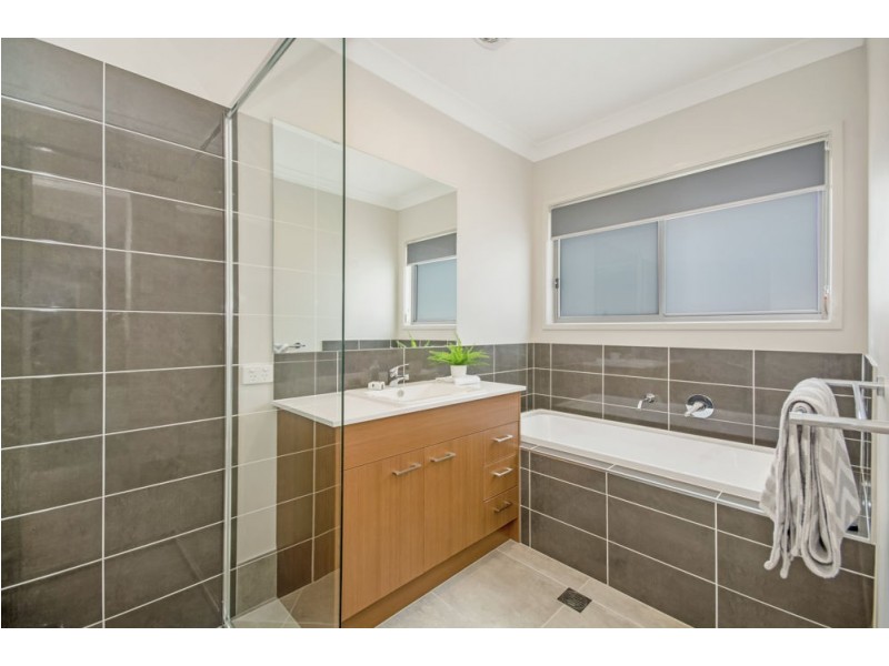 14 Turquoise Place, Caloundra West QLD 4551