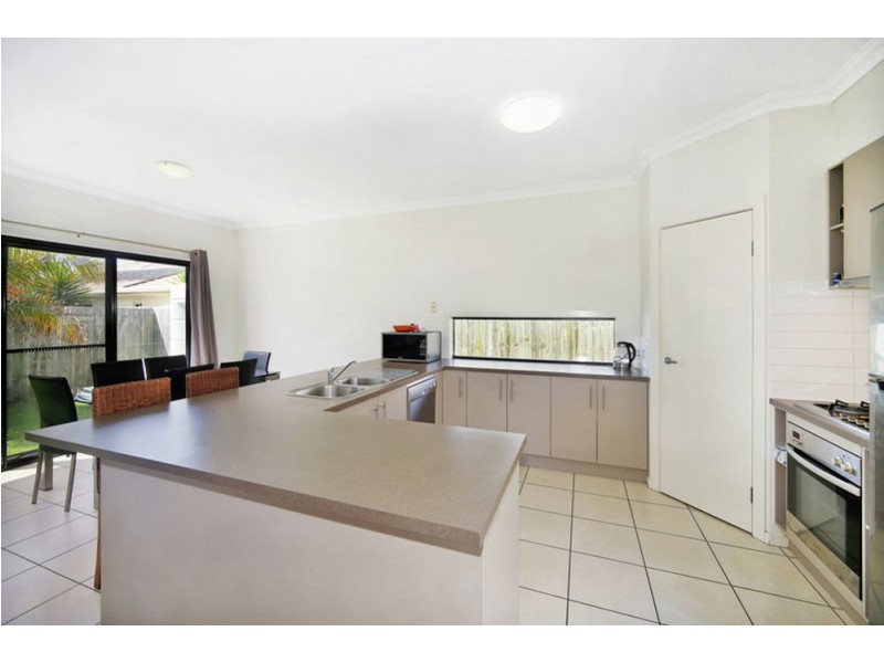 15 Tamarind Street, Meridan Plains QLD 4551