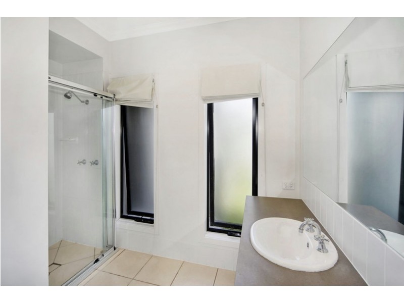 15 Tamarind Street, Meridan Plains QLD 4551