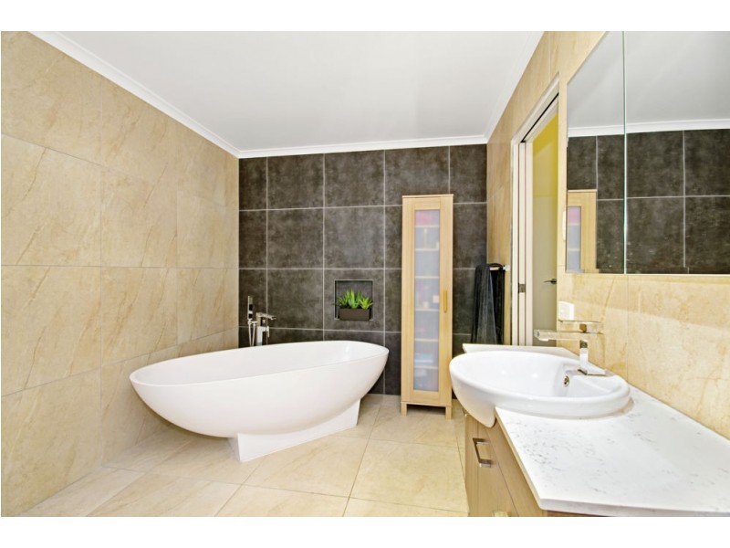 12 Merval Court, Mons QLD 4556