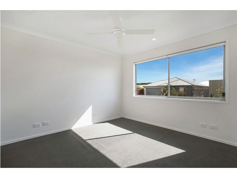 5 Coral Crescent, Caloundra West QLD 4551