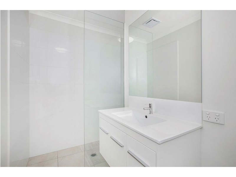 5 Coral Crescent, Caloundra West QLD 4551