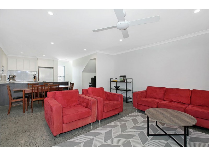 5 Coral Crescent, Caloundra West QLD 4551