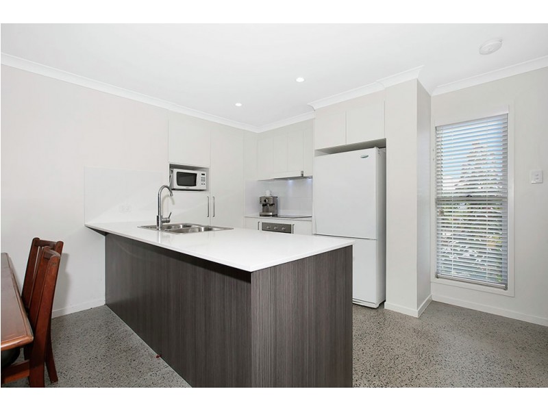 5 Coral Crescent, Caloundra West QLD 4551