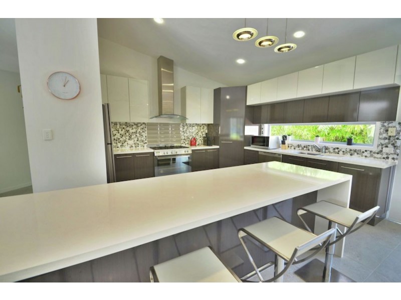 2 Creek View Place, Pelican Waters QLD 4551