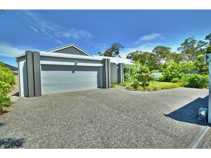 2 Creek View Place, Pelican Waters QLD 4551