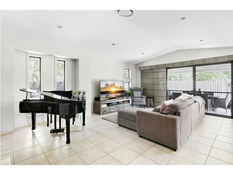 52 Mannikin Road, Tanawha QLD 4556