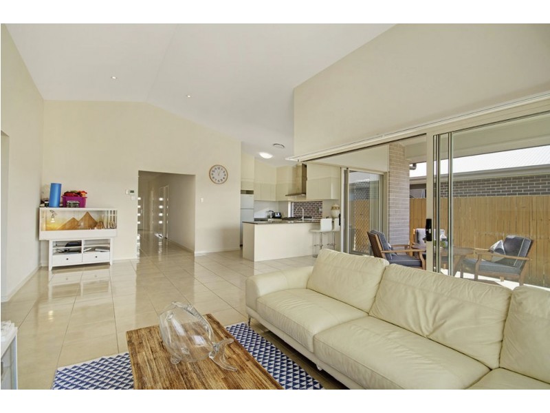 32 Apple Crescent, Caloundra West QLD 4551