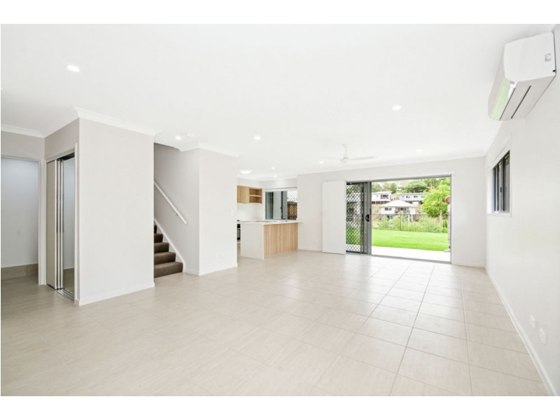 2/23 Davey Drive, Woombye QLD 4559