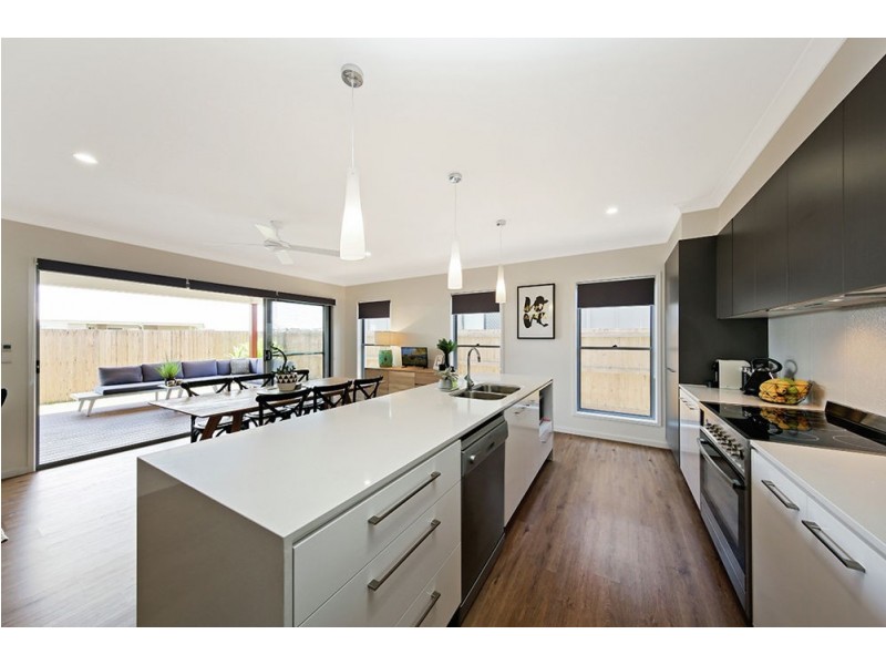 3 Violet Street, Caloundra West QLD 4551