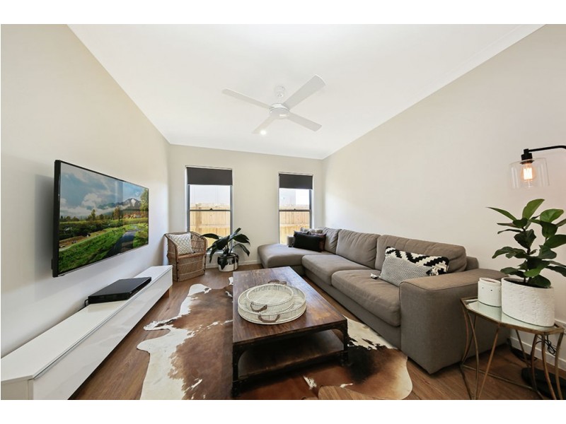 3 Violet Street, Caloundra West QLD 4551