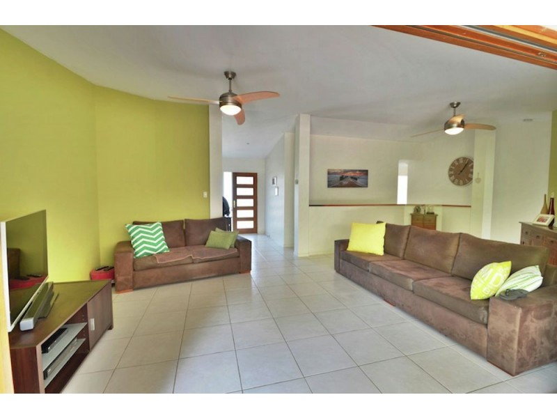 10 Holmes Street, Currimundi QLD 4551