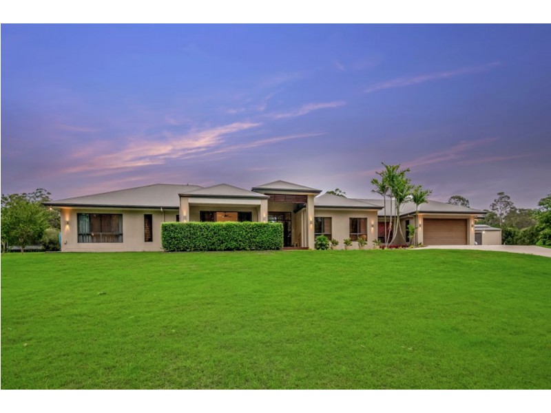 84 Glenfinnan Court, Forest Glen QLD 4556
