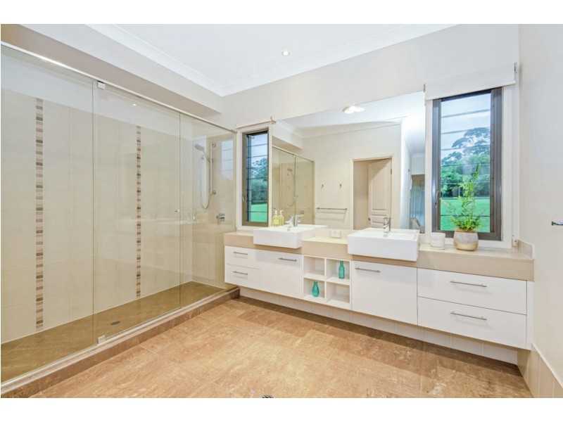 84 Glenfinnan Court, Forest Glen QLD 4556