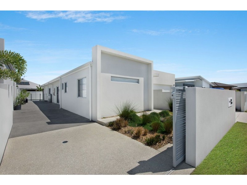 13 The Passage, Pelican Waters QLD 4551