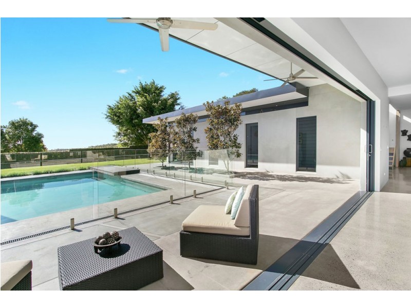 18 Mountain Top Court, Mons QLD 4556