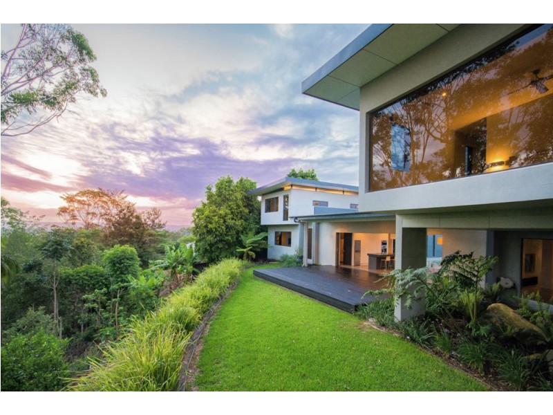 18 Mountain Top Court, Mons QLD 4556