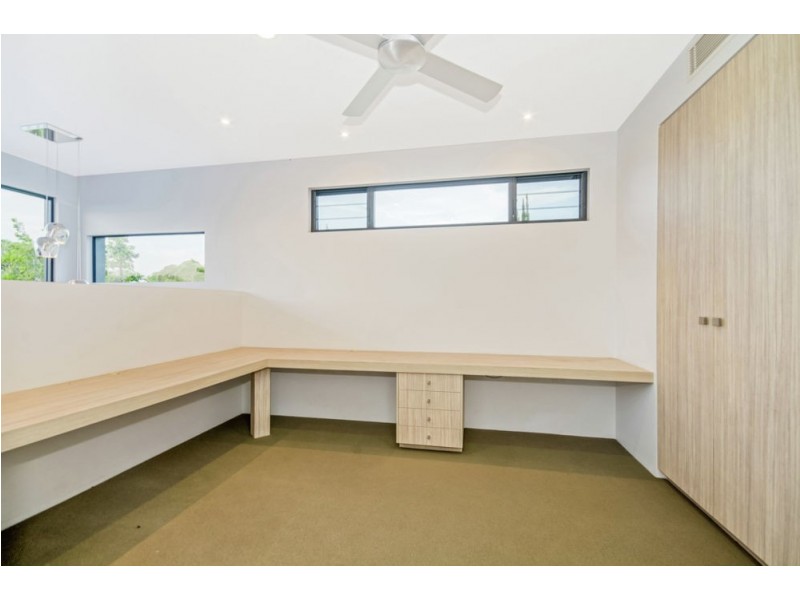 18 Mountain Top Court, Mons QLD 4556