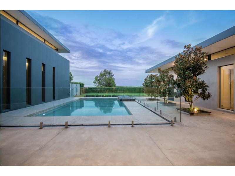 18 Mountain Top Court, Mons QLD 4556