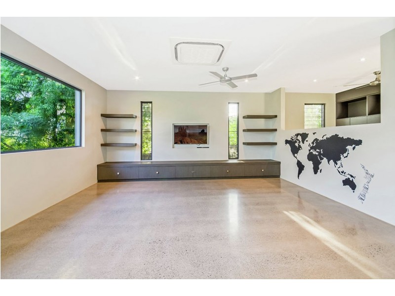 18 Mountain Top Court, Mons QLD 4556