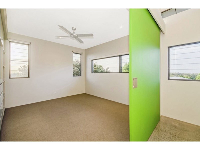 18 Mountain Top Court, Mons QLD 4556