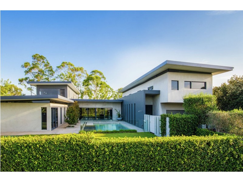 18 Mountain Top Court, Mons QLD 4556