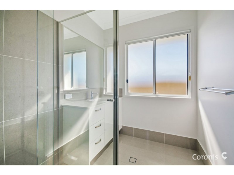 31 Locke Crescent, Caloundra West QLD 4551