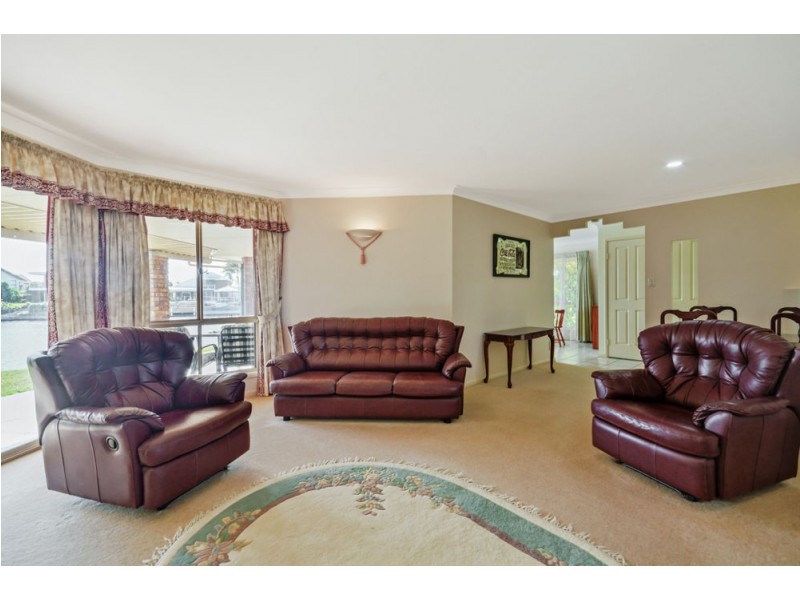 13 Stirling Castle Court, Pelican Waters QLD 4551