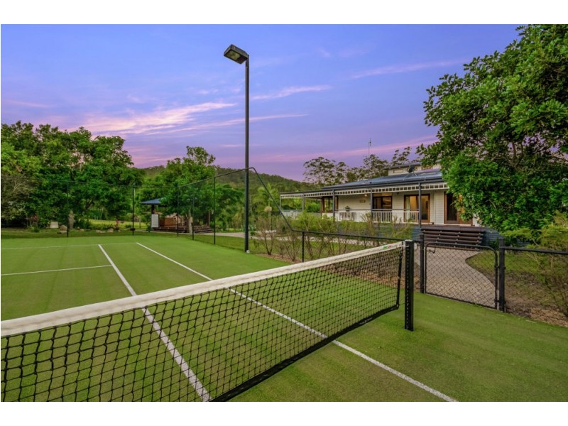 106 Glenfinnan Court, Forest Glen QLD 4556