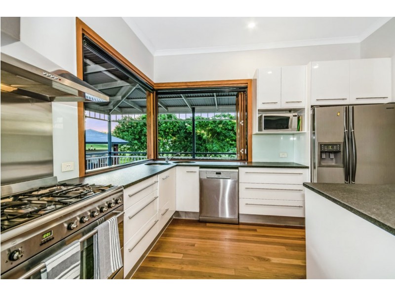 106 Glenfinnan Court, Forest Glen QLD 4556