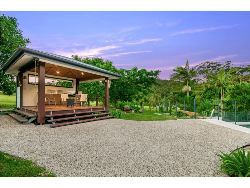 106 Glenfinnan Court, Forest Glen QLD 4556