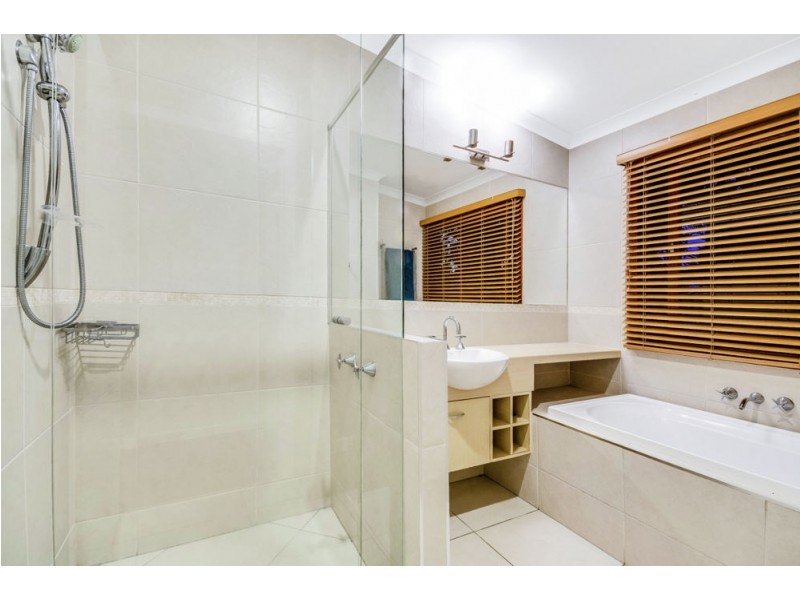 106 Glenfinnan Court, Forest Glen QLD 4556