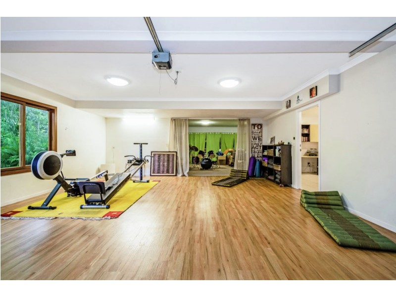 106 Glenfinnan Court, Forest Glen QLD 4556