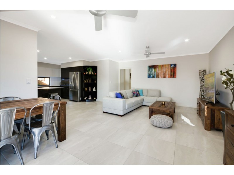 24 Ochre Crescent, Caloundra West QLD 4551