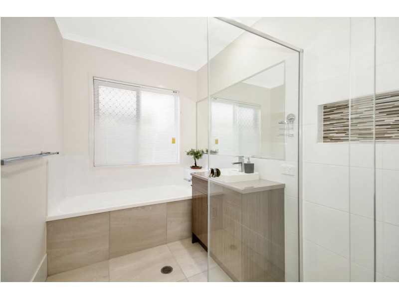 24 Ochre Crescent, Caloundra West QLD 4551
