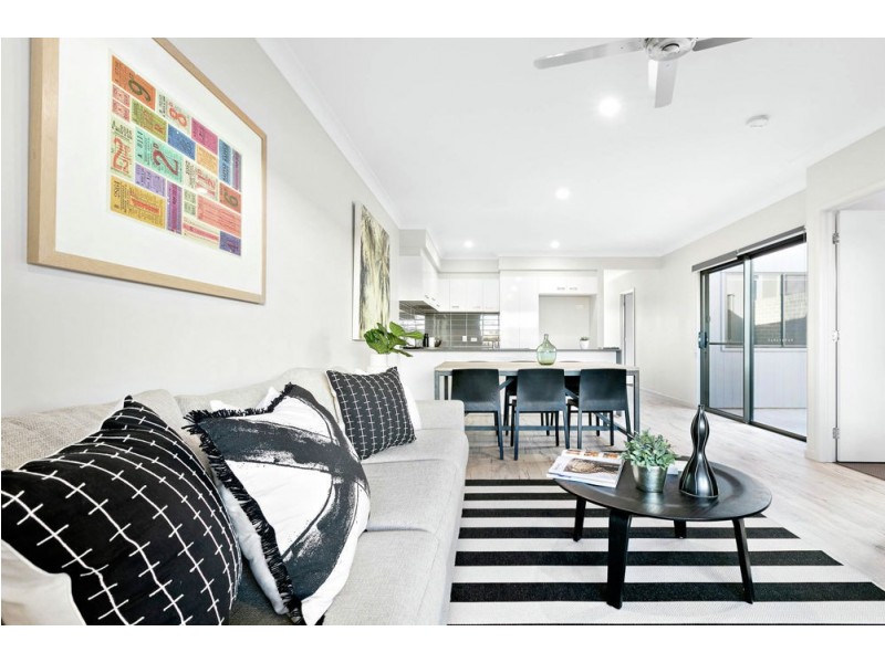 23 Locke Crescent, Caloundra West QLD 4551