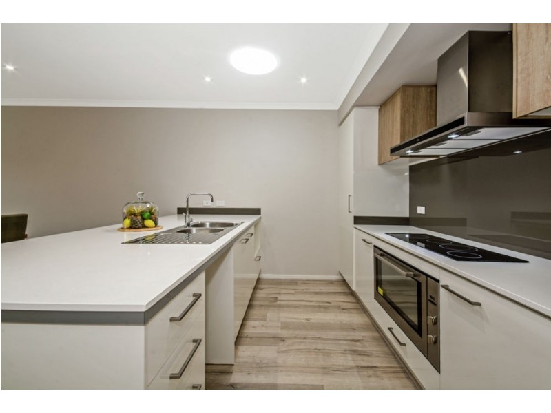 48 Amber Drive, Caloundra West QLD 4551