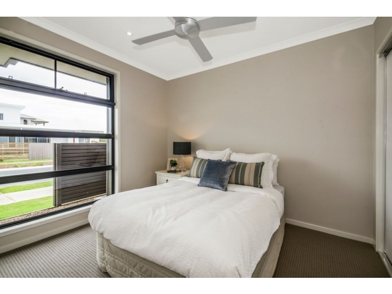 48 Amber Drive, Caloundra West QLD 4551