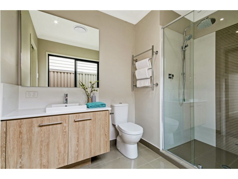 48 Amber Drive, Caloundra West QLD 4551