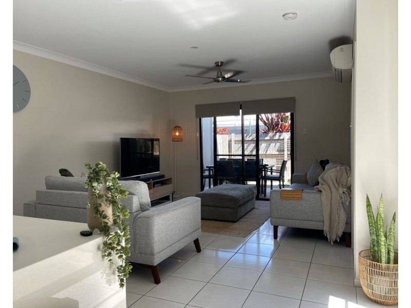12 Chestnut Crescent, Caloundra West QLD 4551