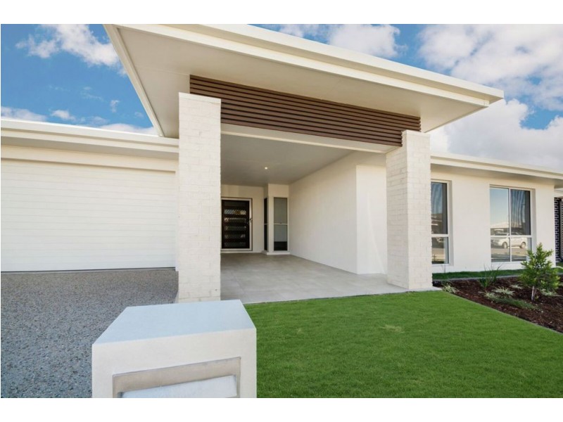 26 Locke Crescent, Caloundra West QLD 4551