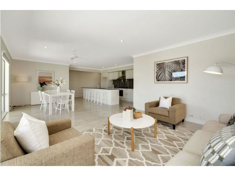 26 Locke Crescent, Caloundra West QLD 4551