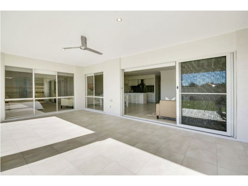 26 Locke Crescent, Caloundra West QLD 4551